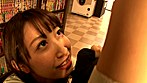 緊急速報！エロ本やエロビデオを見ている若い女子が、深夜のネットカフェに急増中！！ サンプル画像8