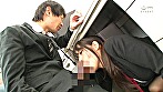 ウチの会社は最高に楽しい！なぜなら社内で最もセクシーでソソる女子社員がチ○ポ好きの淫乱だから！わざとパンツを見せつけ勃起させると、机の下に隠れて強力バキュームフェラで男子社員の股間を喉奥までしゃぶりまくり！上司も部下もみんなチ○ポを弄ばれてゴックンされ、そして上に乗られてズッコンバッコン！！ サンプル画像5