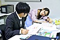 独り寂しく残業中、合コンで目当ての男にフラれて酔っ払って帰ってきた高飛車女子社員が・・・!出かける前は「これから一流会社のイケメンと合コンなの。あんたと違って忙しいのよあたしは!」とモテないボクを完全に馬鹿にしていたが、落ち込んで戻ってきた女子社員が「モテない者同士で慰め合いましょう」とボクのチ〇ポを握りしめベロチューしてきた!?酔った勢いで積極的に責めてくる女子社員にソソられたボクは、モテない男の欲望チ〇ポをぶち込んでヒイヒイ泣かせてやりました!! - Image 4