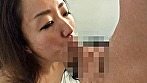 街でブラブラしていたら男に声を掛けられて、初対面なのに男の家までついて行っちゃうガード甘すぎなおばさん 12人8時間 2 - Image 9