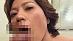 セックスが大好きなえろ熟女！好物のおち〇ちんを舐めまわしぐちょぐちょまん〇に挿入されて大声出して大昇天 サンプル画像3
