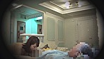スケベオヤジのチ◯ポにイカされる巨乳女性 画像4
