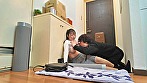 シーン2：玄関先でサカるヤケ巨乳娘！男友達と一線を越える･･･！