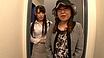宗教勧誘の女 サンプル画像1
