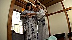いくら酒の席とは言え旅館の宴会場で愛する妻の頭にちょんまげをやったあの酔っぱらいを僕は絶対に許さない 羽賀そら美 サンプル画像3