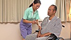 父の介護に来る中出し人妻ヘルパァ 伊東沙蘭 サンプル画像1