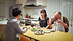 老人の執拗な愛撫に悶えて濡れる若妻 サンプル画像20