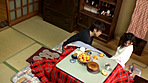 本物の団地妻をコタツの中で刺激したら、欲求不満が炸裂するのか！？2 サンプル画像19