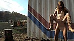 ヴィクトリア★ユキ 人生初の露出羞恥プレイ 野外サバイバルスタンプラリー サンプル画像17
