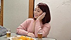 コタツの中でひっそり奥さんのマ○コに触れると糸を引くほど溢れ出す愛液！ご無沙汰過ぎて旦那が隣に居るにも関わらず何度も悶絶絶頂！ 4 SPECIAL サンプル画像1