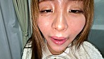 シーン14：【個人撮影】宮ノ木しゅんかの舌ブラシで「汚舌苔」採取