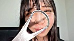 シーン10：【個人撮影】ゆうきすずの舌ブラシで「汚舌苔」採取