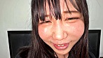 シーン12：【個人撮影】ゆうきすずの舌ブラシで「汚舌苔」採取