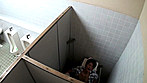 病院のトイレで用を足してもおさまらない患者の勃起チ●ポを見た、今どきのナースは･･･ サンプル画像21