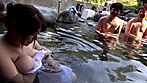スキだらけの若奥さまが混浴温泉に一人きり･･･裸同士でナンパしたら中出しまでヤれた！