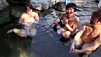 スキだらけの若奥さまが混浴温泉に一人きり･･･裸同士でナンパしたら中出しまでヤれた！