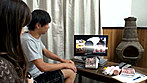 個室AV鑑賞モニターで、一般男性と2人きり。AVにドキドキしはじめた若妻は、火照った身体を我慢できなくなり･･･ - Image 2