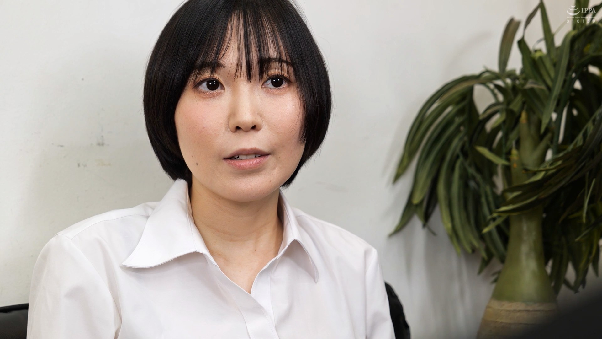 女性用風俗中毒 女風にハマった三十路の女 藍澤りくのサンプル動画