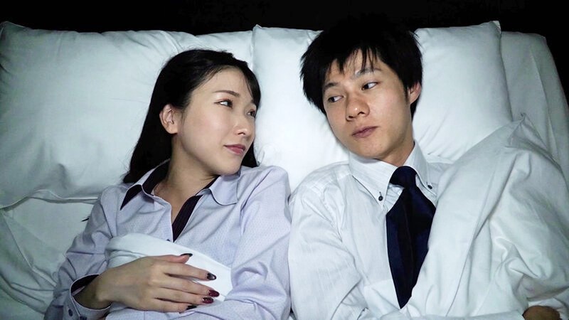 【4K】憧れの美人上司とまさかの相部屋で中出しSEX 宮西ひかるのサンプル動画