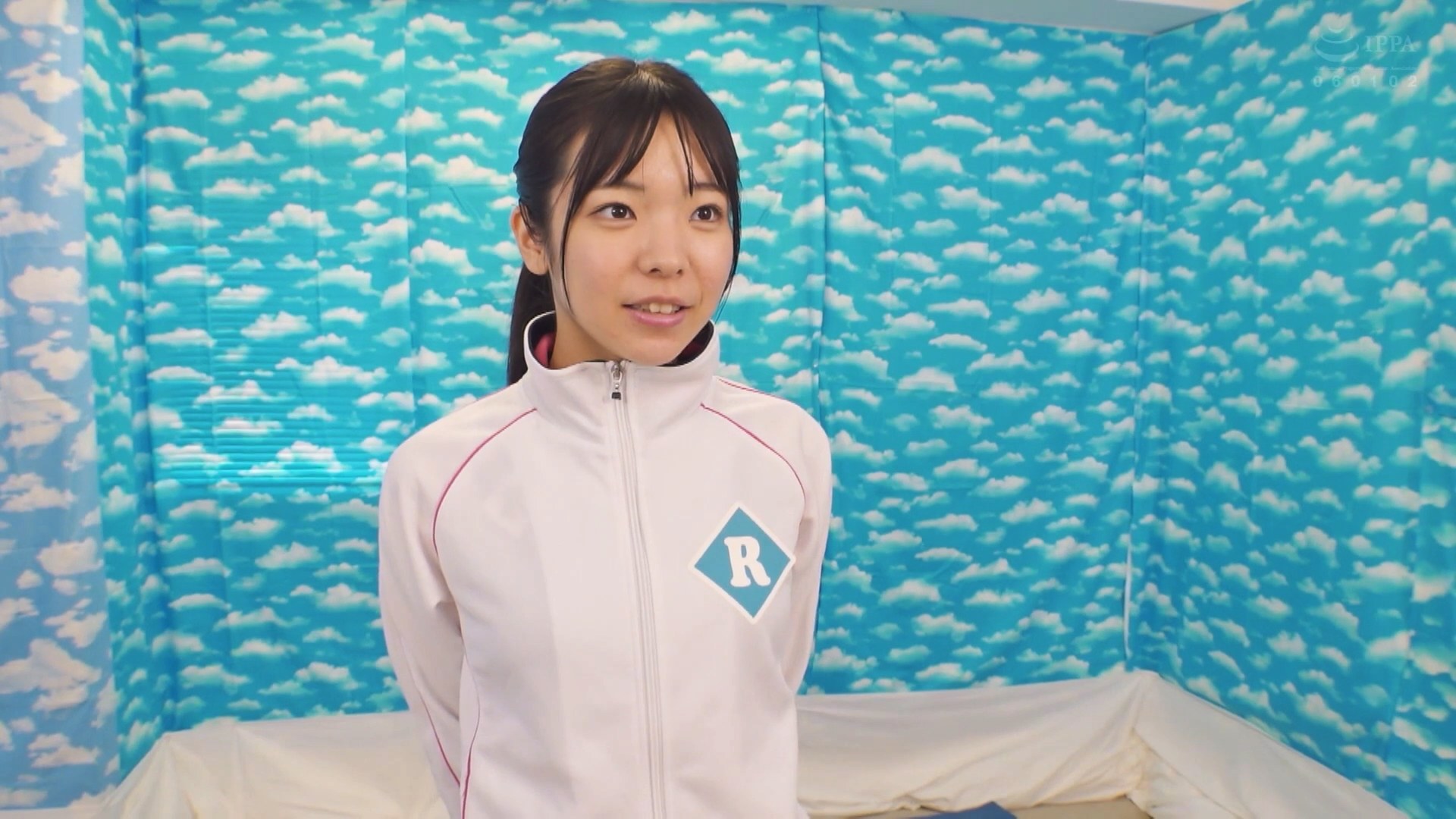 女子大生アスリート限定!日頃鍛えた下半身をフル活用して素股マッサージしてもらえませんか?発射させたら賞金100万円!ヌケなかったらぬるっとデカチン挿入生中出し はづきのサンプル動画