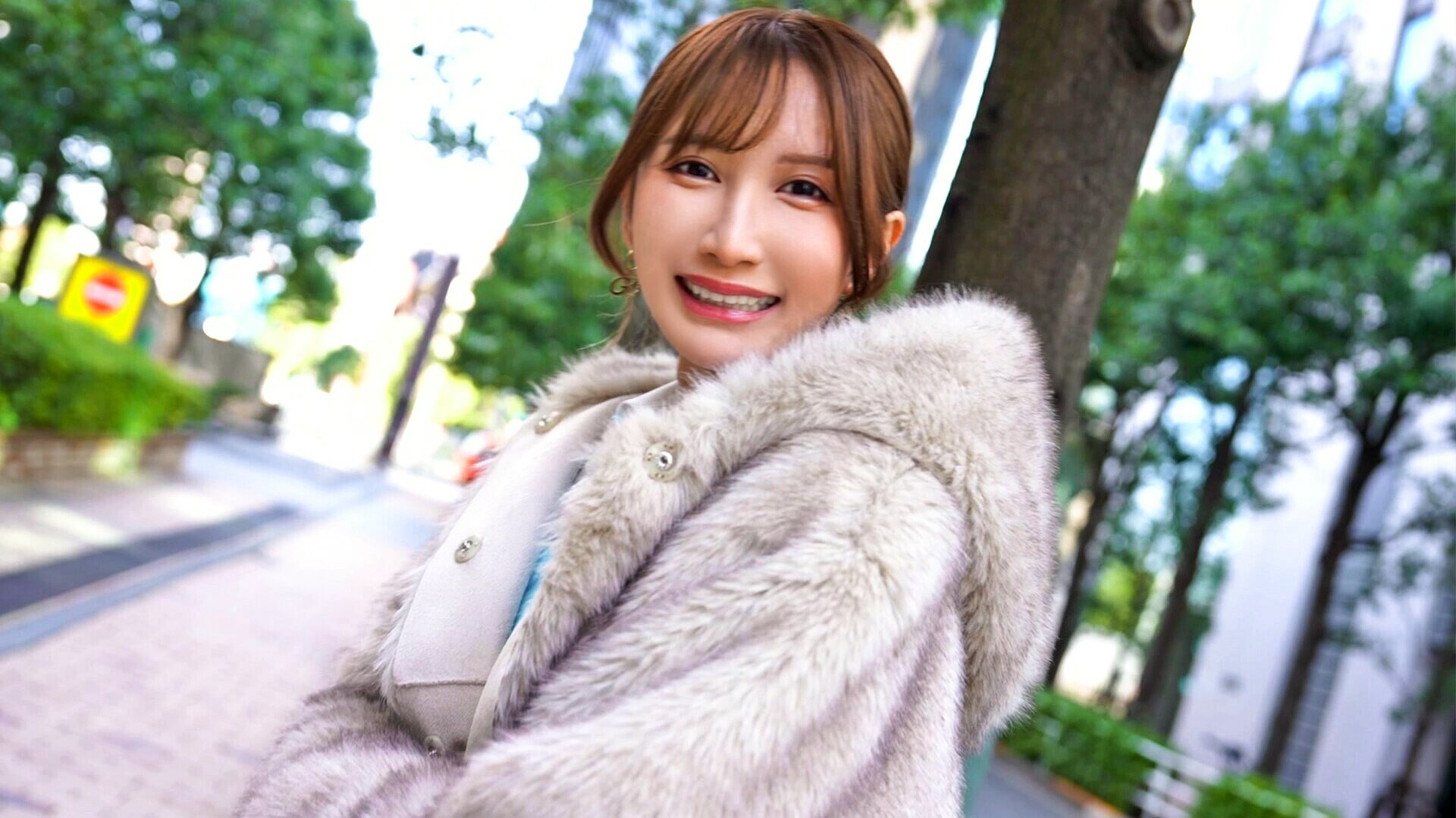 エグすぎる“脱法まこで”稼ぐ小悪魔♪極上のメンエス嬢がストリートで逆ナン集客！本性は万回ブチ込まれたいド変態_天のサンプル動画