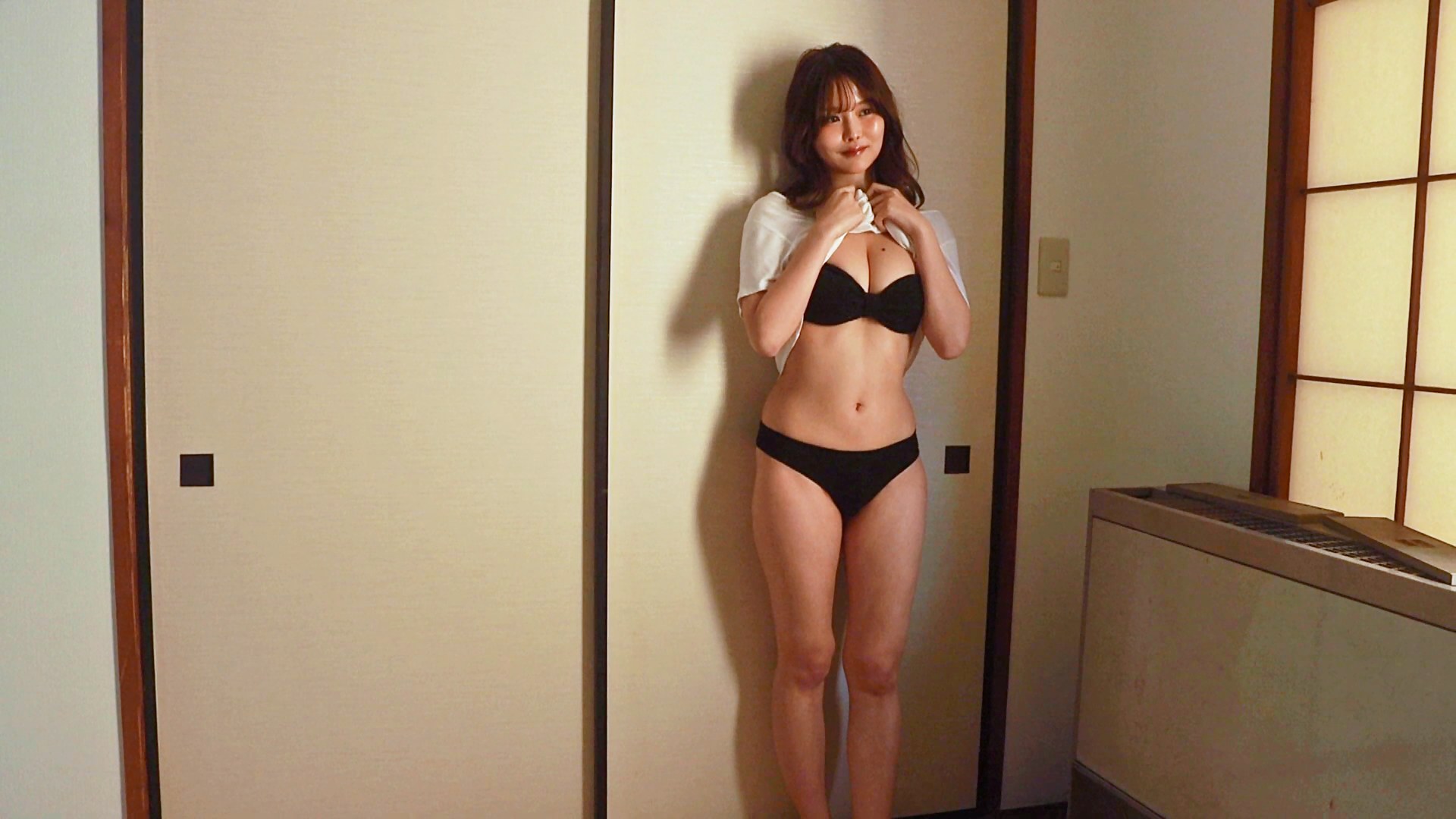 光に溶ける輪郭 吉田恵美のサンプル動画