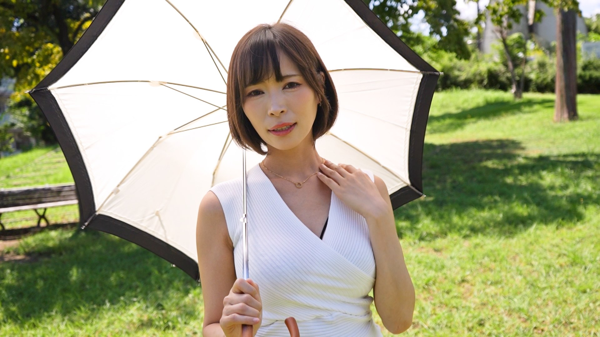 美しいオンナの安息日 真木今日子のサンプル動画