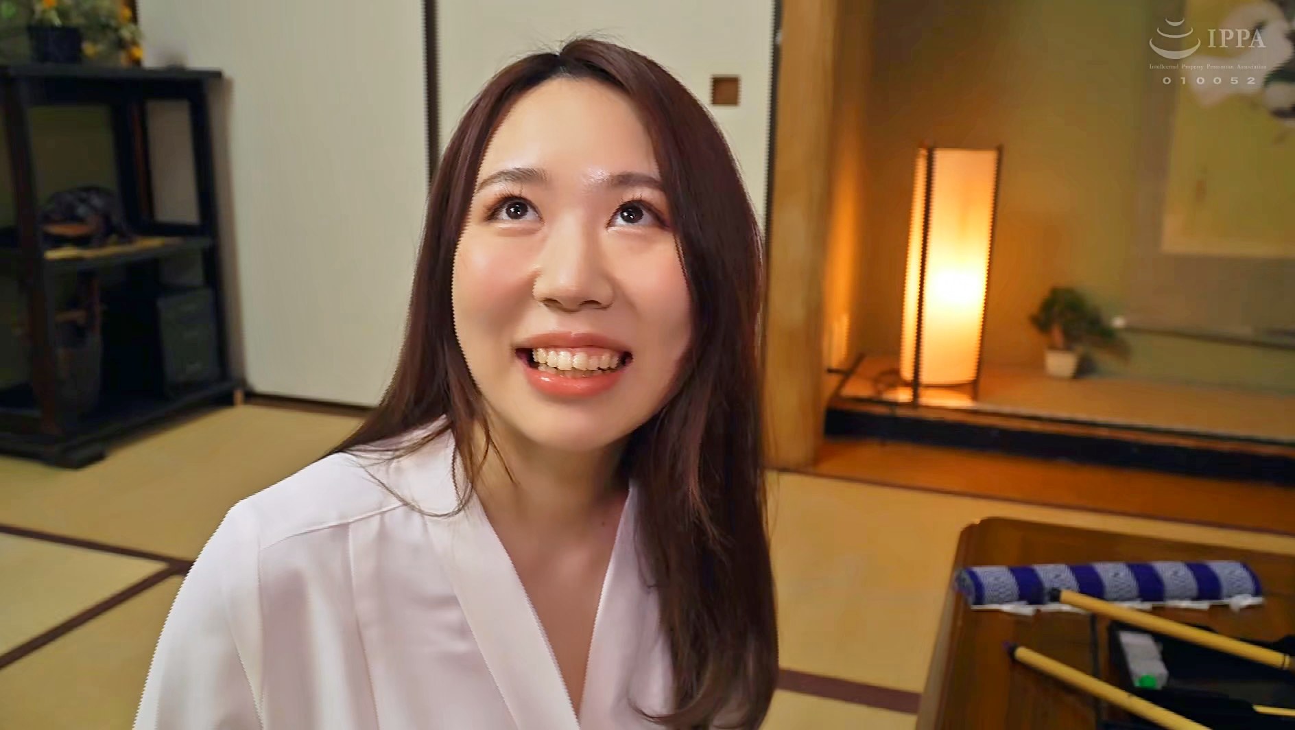 本当に書道ができるAV女優 由良まりの＆岡西友美215分のサンプル動画