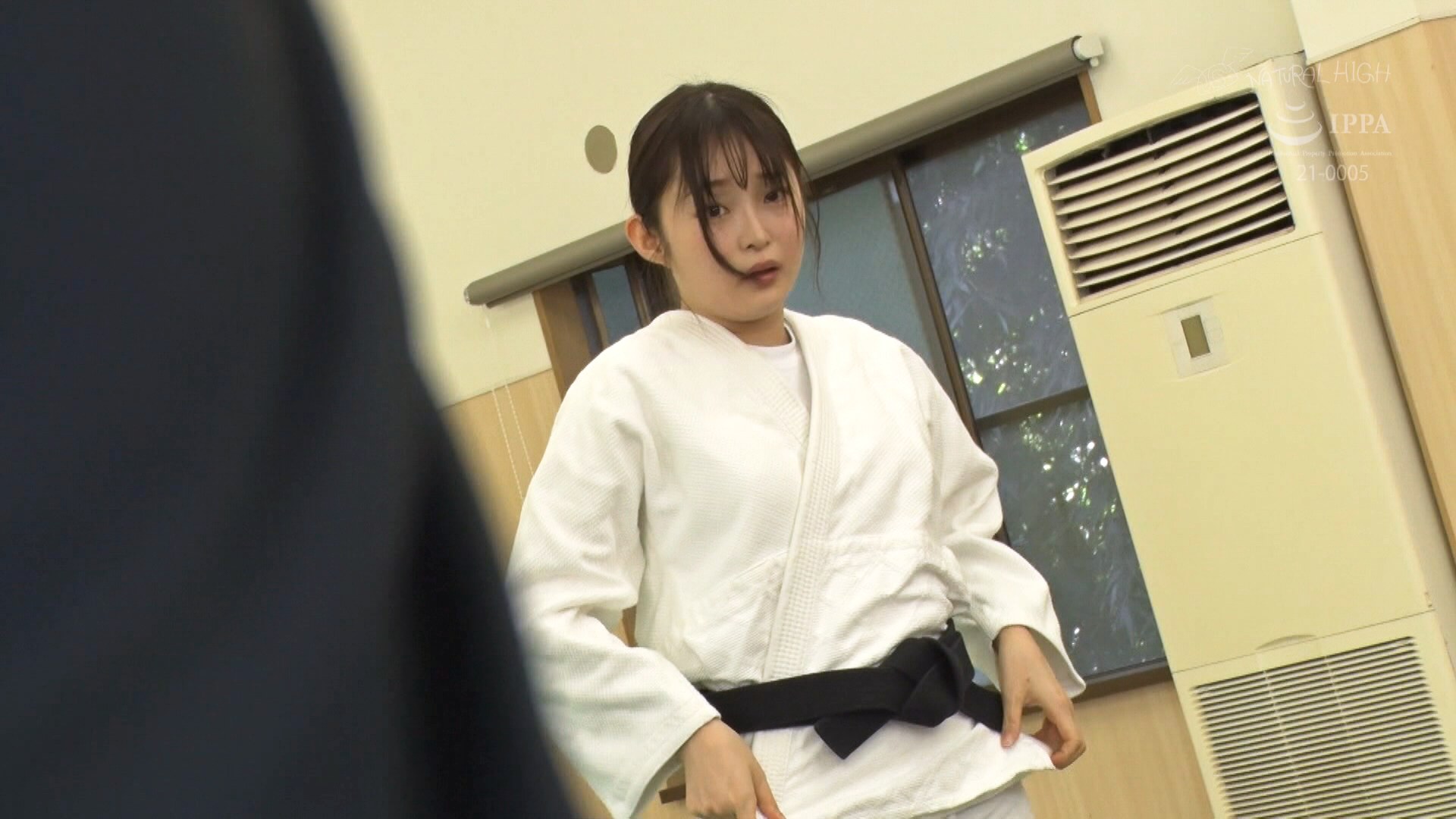 運動部女子羞恥 2 練習中にハメ潮するほど突きまくれ！ ～柔道部～ 色白純朴女子 - アダルト動画 ソクミル