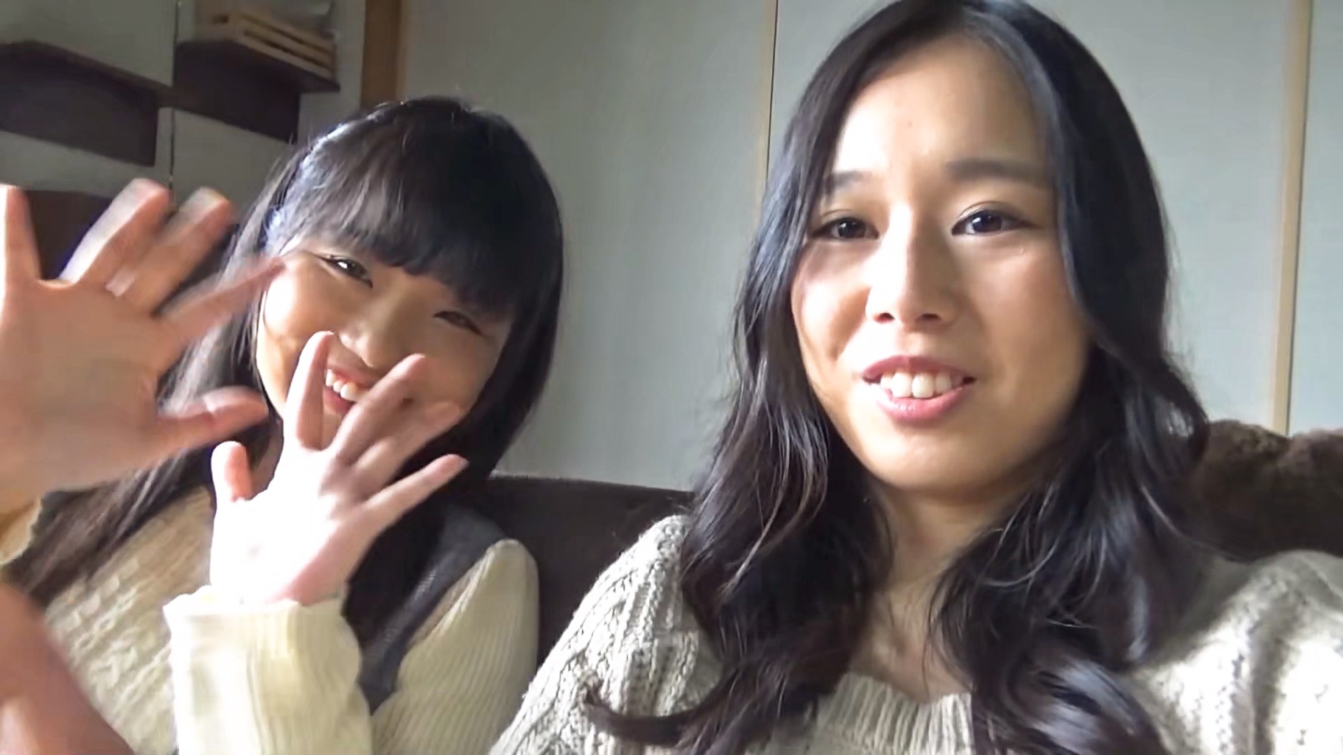 綺麗なお姉さんが素人女子をレズナンパ 14のサンプル動画