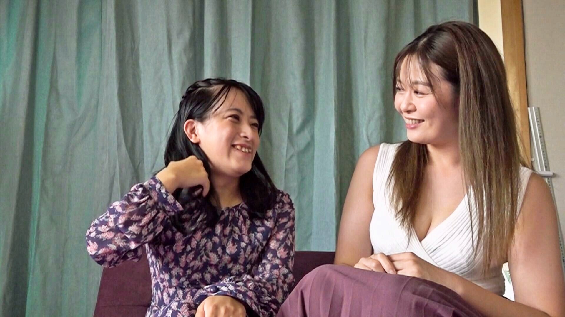綺麗な熟女が素人女子をレズナンパ 5のサンプル動画