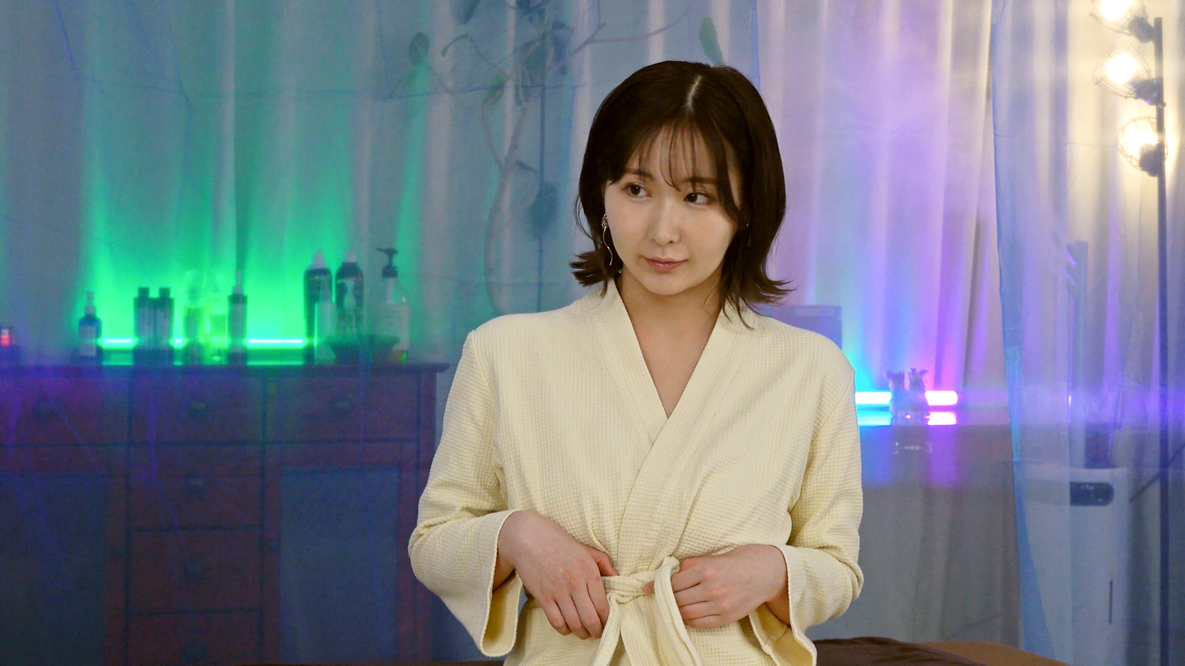 神乳グラビアモデル 激アクメ 悪徳ボディメイキング「業界の常識だよ？」のサンプル動画