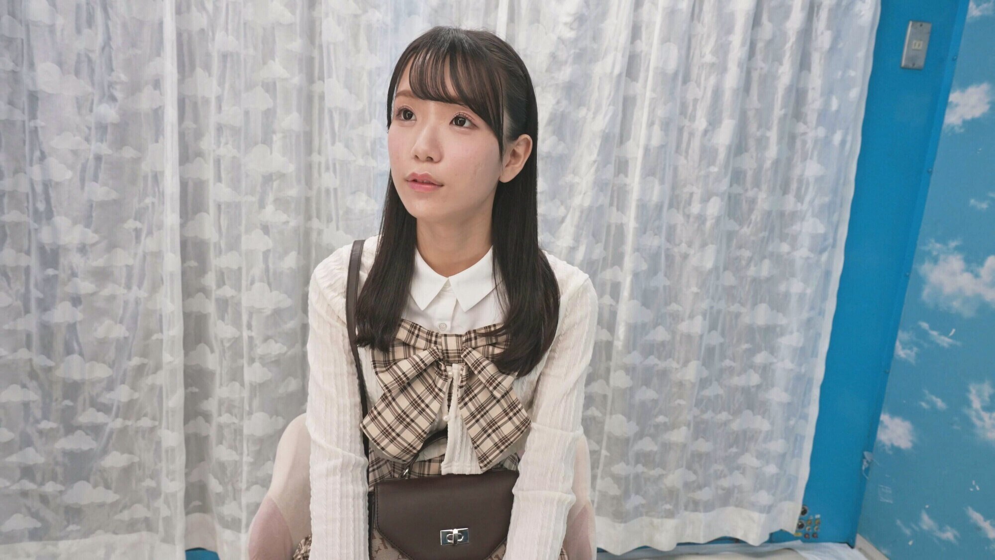 街行く女子大生限定!マン圧クレーンゲームチャレンジ!マコの締め付けで景品をキャッチ!すれば賞金GET!制限時間20分間取り放題!!ただし潮吹きしたらOUT!即ハメSEX!!~すい編~のサンプル動画