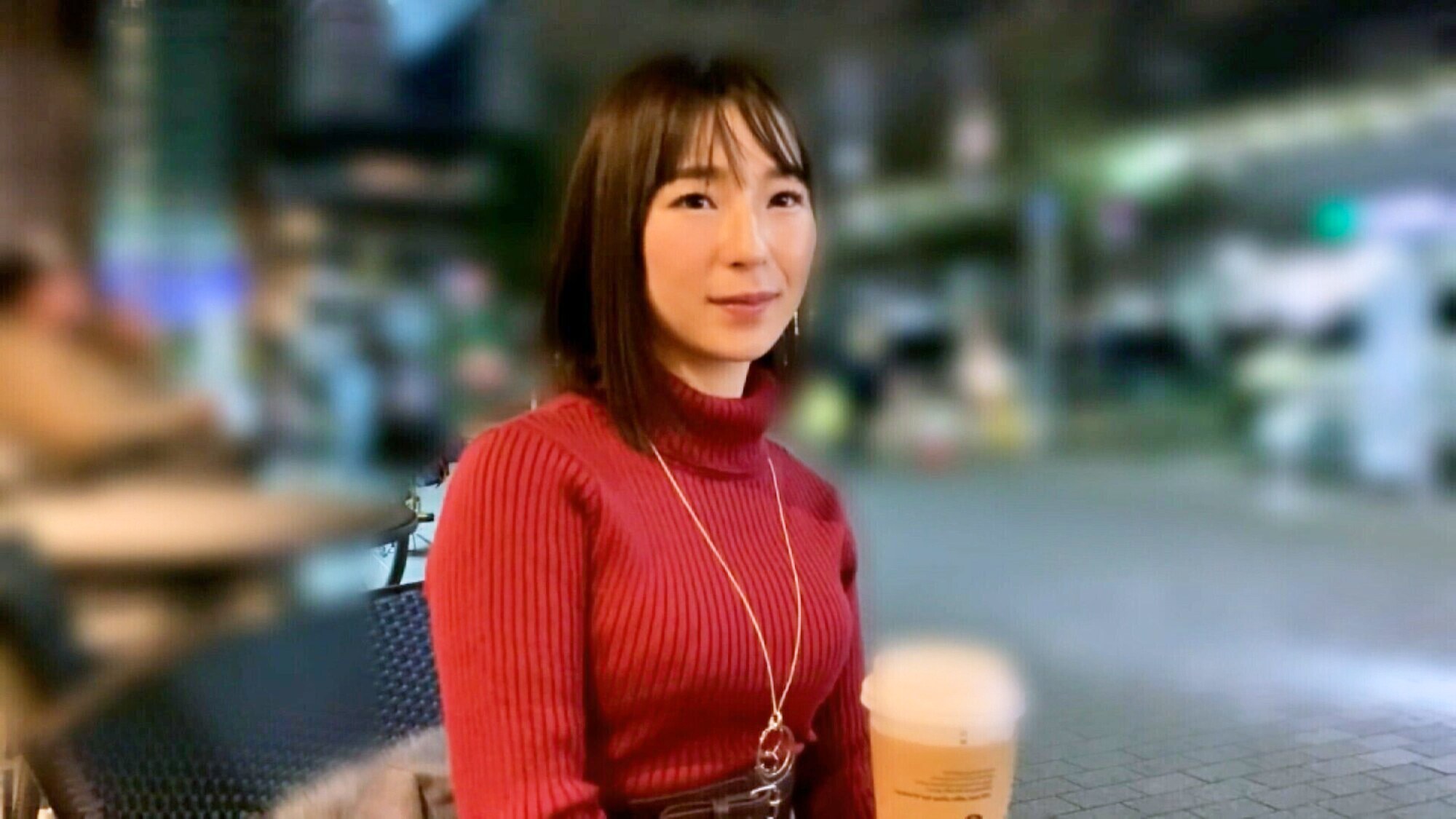 あざと可愛いあどけなさの残る巨乳娘と、マッチアプリでラブホにイン!王道アイドル級娘とワンナイ嵌め撮りセックスのサンプル動画