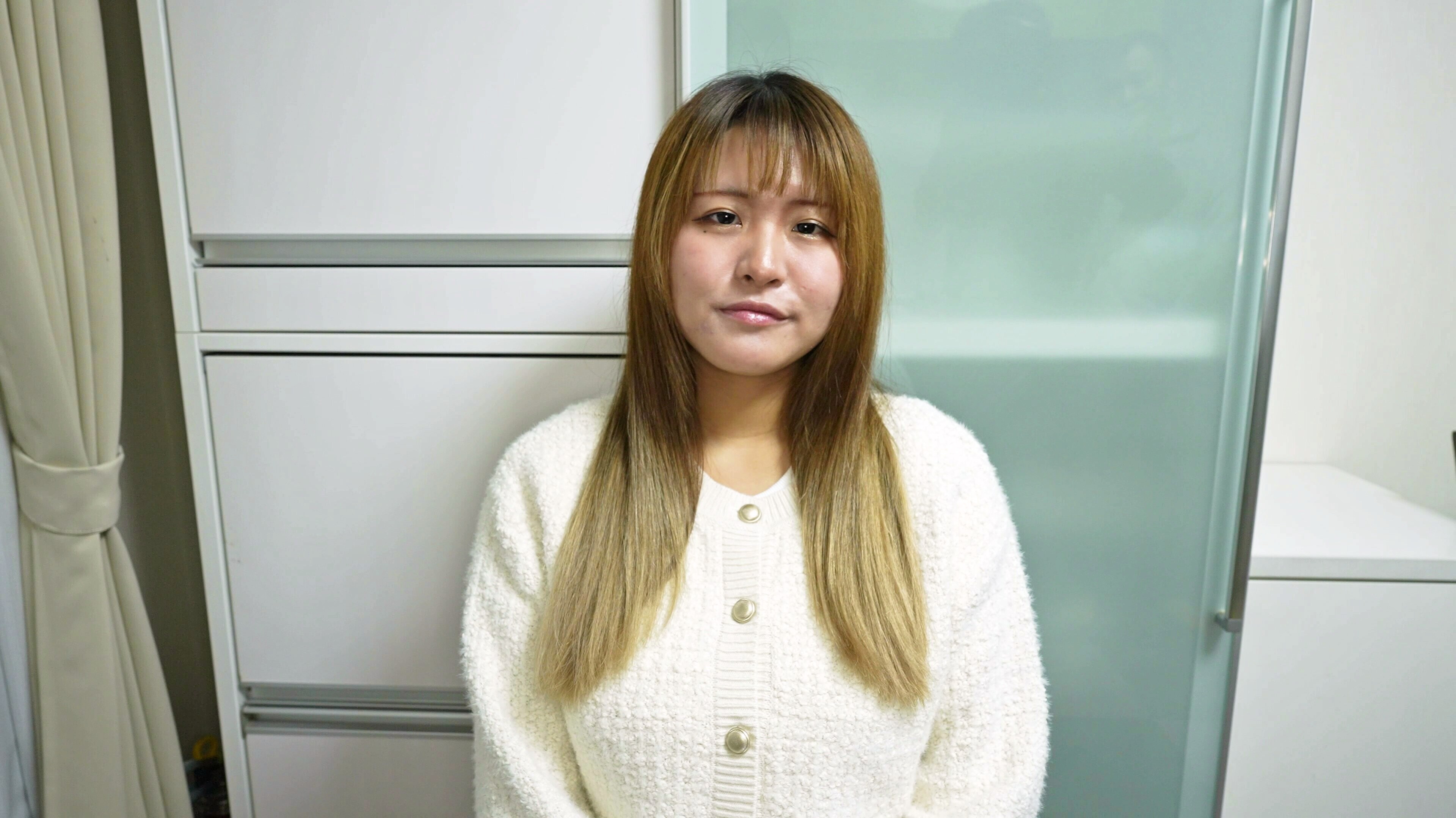 【個人撮影】宮ノ木しゅんかの舌ブラシで「汚舌苔」採取のサンプル動画
