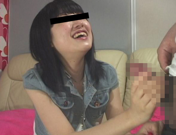 勃起チ◯ポから目が離せない!見てるだけじゃガマンできない!実はスケベな素人娘のセンズリ鑑賞 vol.7 画像6