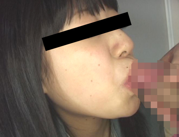 勃起チ◯ポから目が離せない!見てるだけじゃガマンできない!実はスケベな素人娘のセンズリ鑑賞 vol.7 画像7