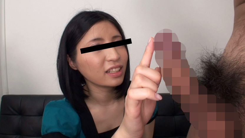 興味津々!勃起チ○ポから目が離せない!見てるだけじゃガマンできない!実はスケベな素人娘のセンズリ鑑賞 4時間BEST 11名収録 画像11