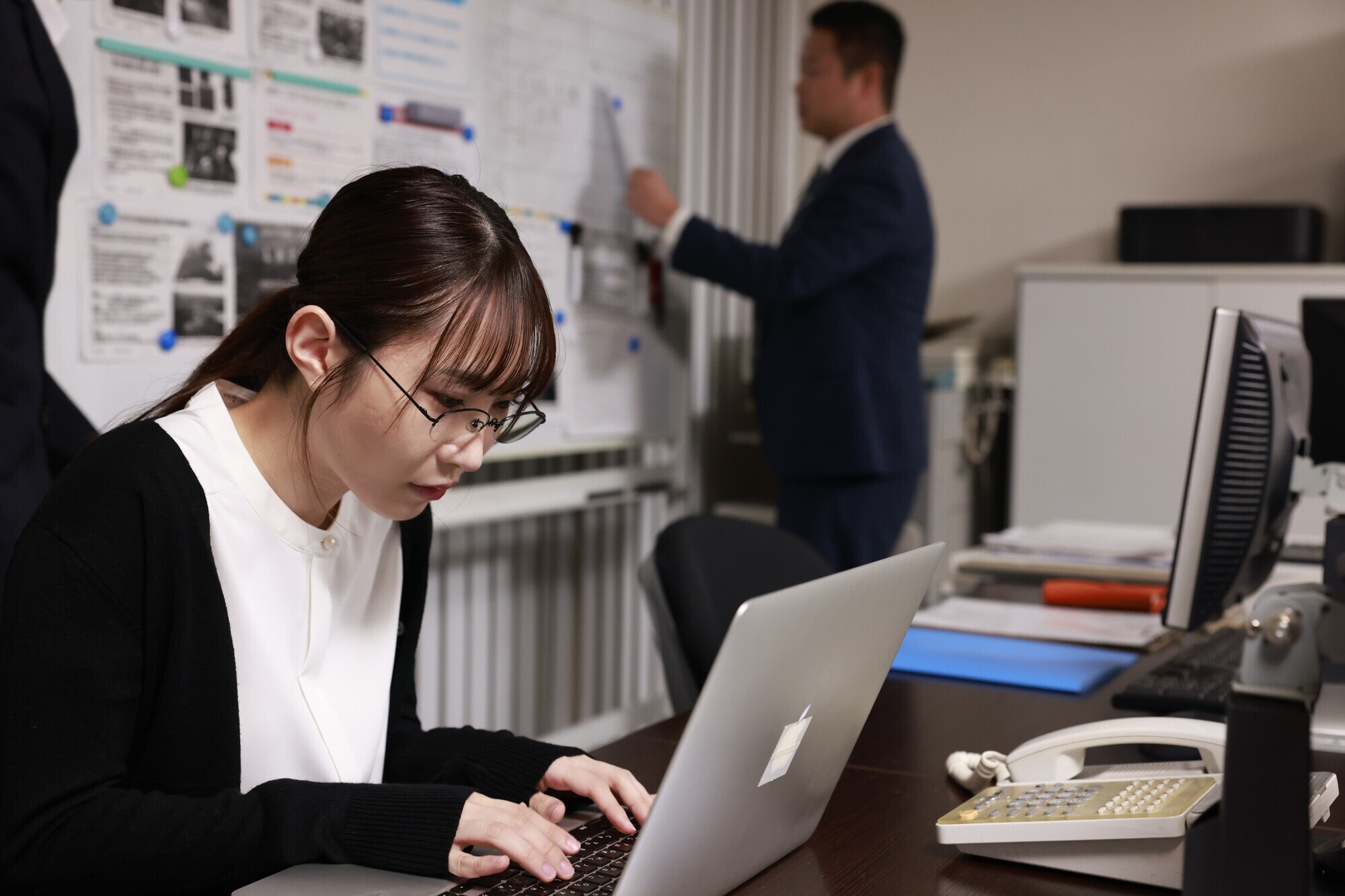 会社で嫌われている地味な先輩とのSEXがドストライクすぎて・・・【出演】五十嵐清華 1枚目