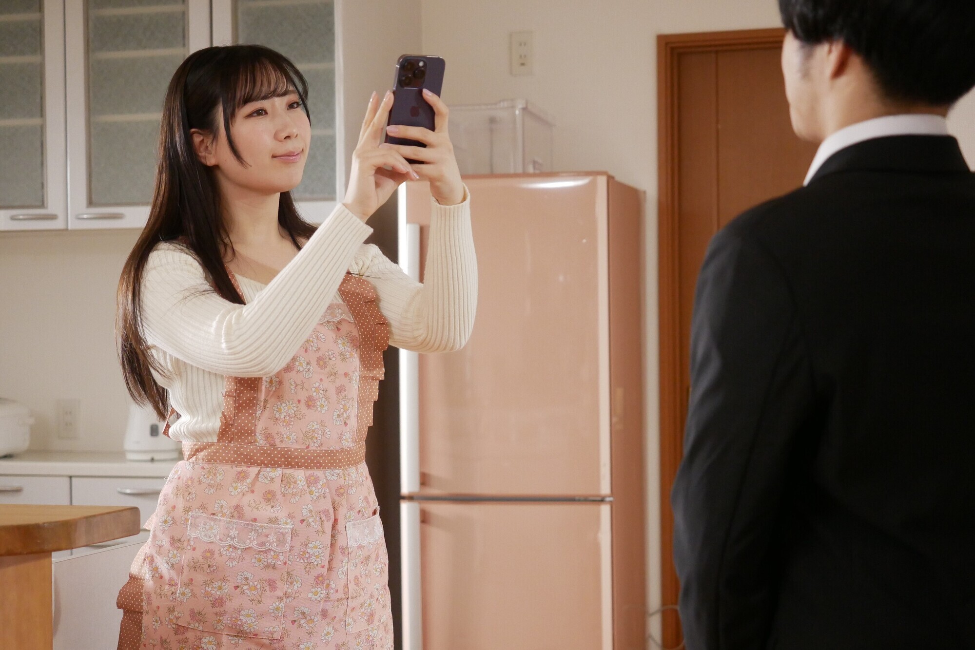 男性幸福向上委員会 レンタルお母さん 手料理と混浴とエッチなご奉仕させていただきます 乃南ゆい 画像1