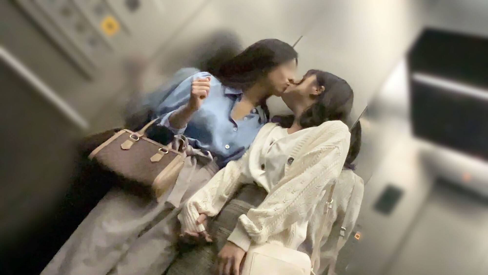 絶対レズカップル 画像1