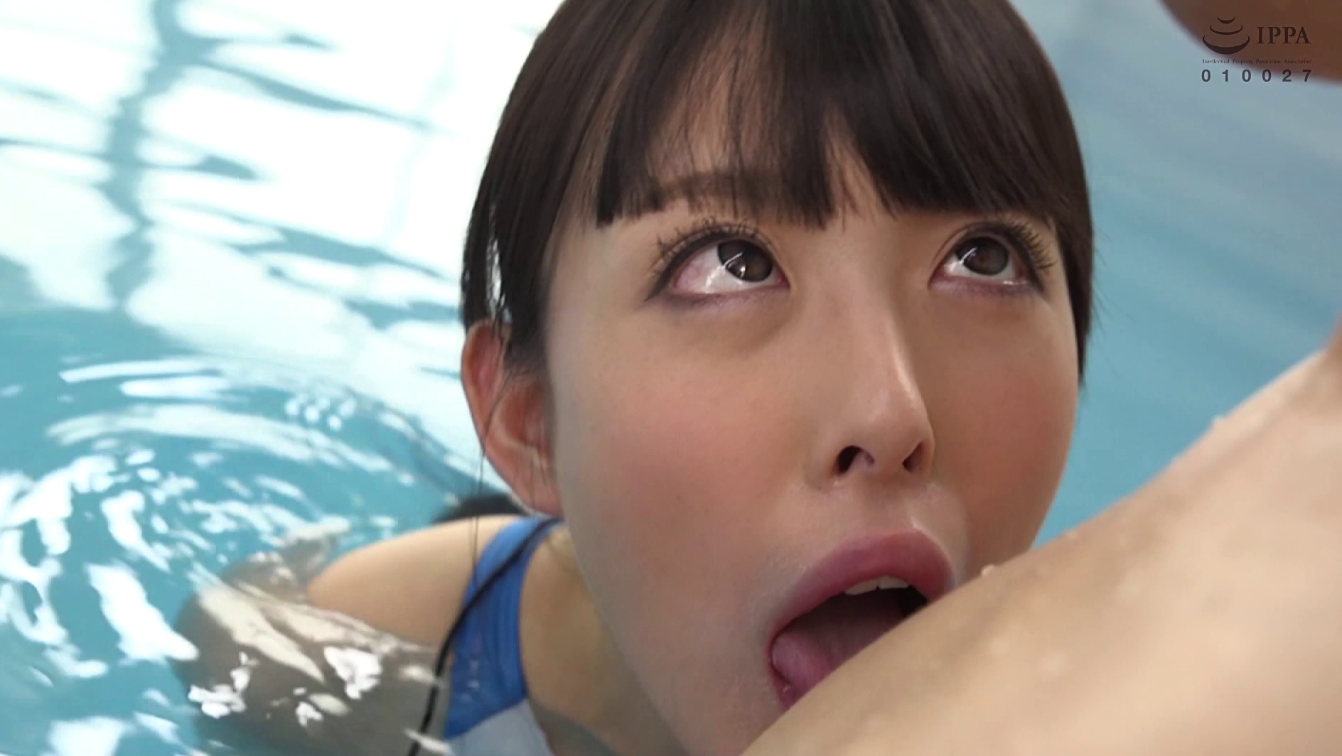 競泳水着の女 黒木いくみ 画像4
