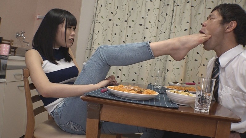 完全M男化隣人生活 ~お向かいさんに調教されて・・・~ 彩葉みおり 画像6