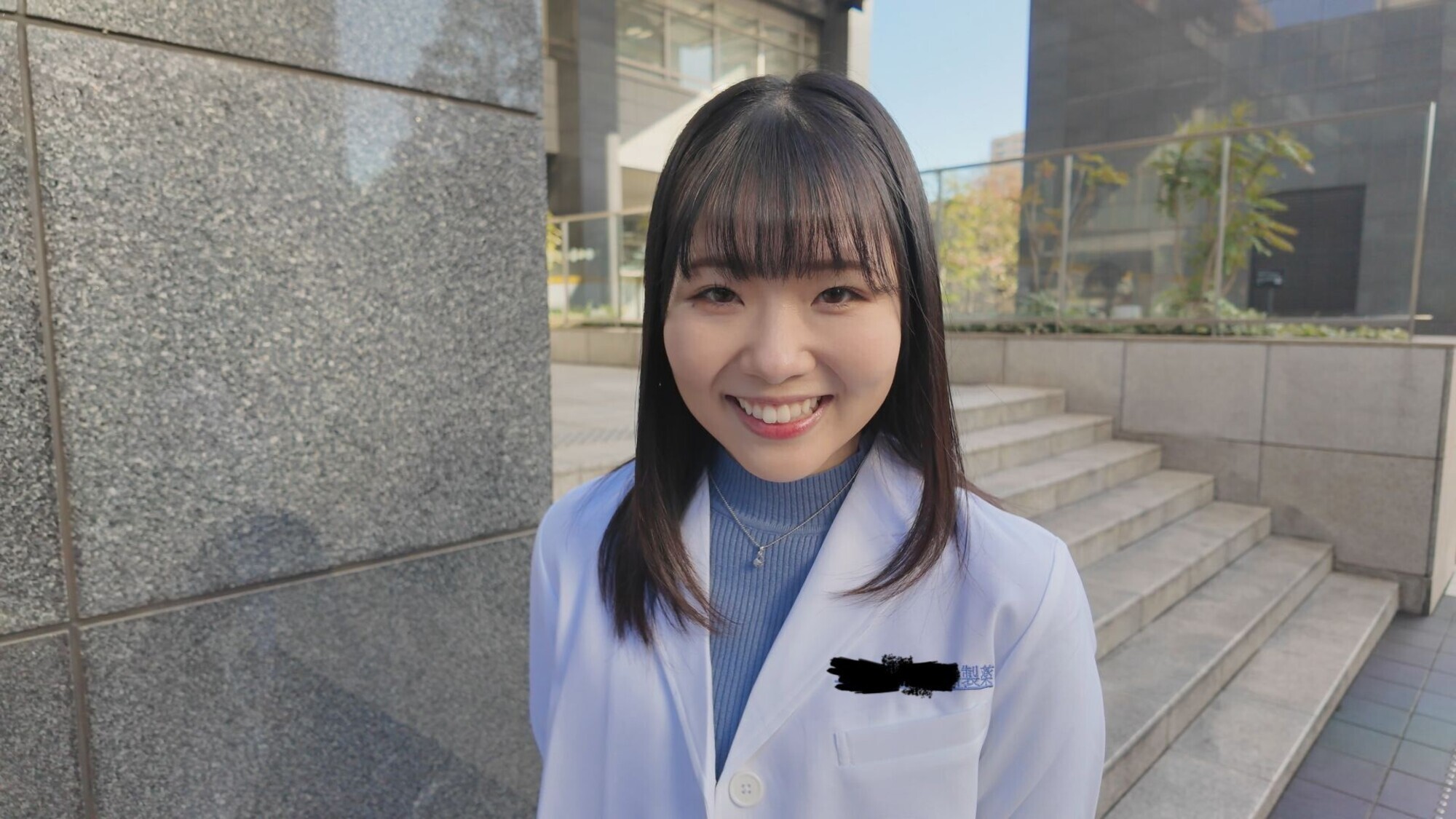 【エロ動画】なま飲みっ子 製薬会社で働く理系女子は実は精子ごっくん好き！学生時代は同級生の精子を飲み比べするほどの研究家！「今日も味わっていいですか？」 東京 文京区 研究員 美鈴さん 24歳