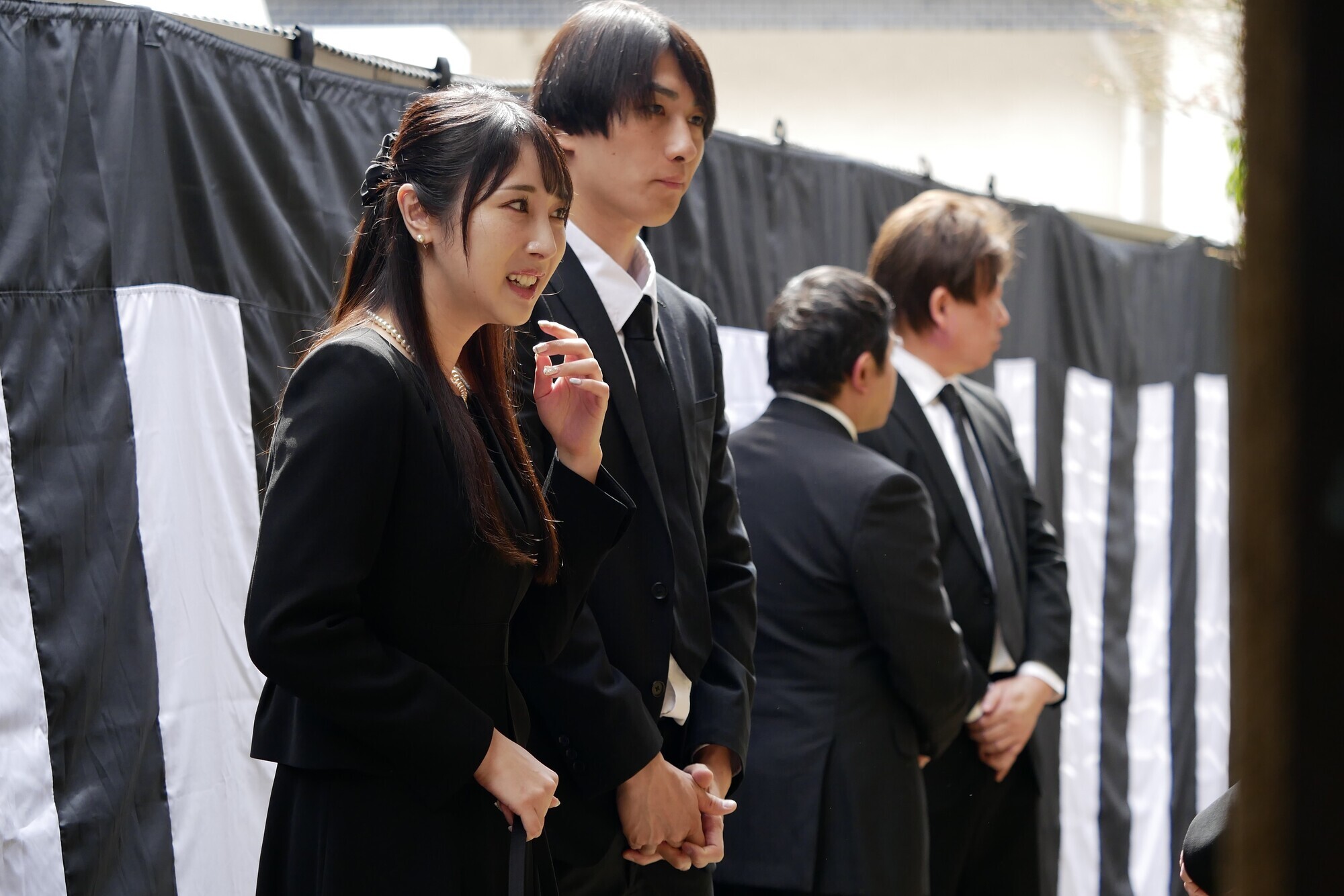 【背徳感は蜜の味】麗しのブラックフォーマル 喪服美人に白濁精子をぶっかけSEX 画像1