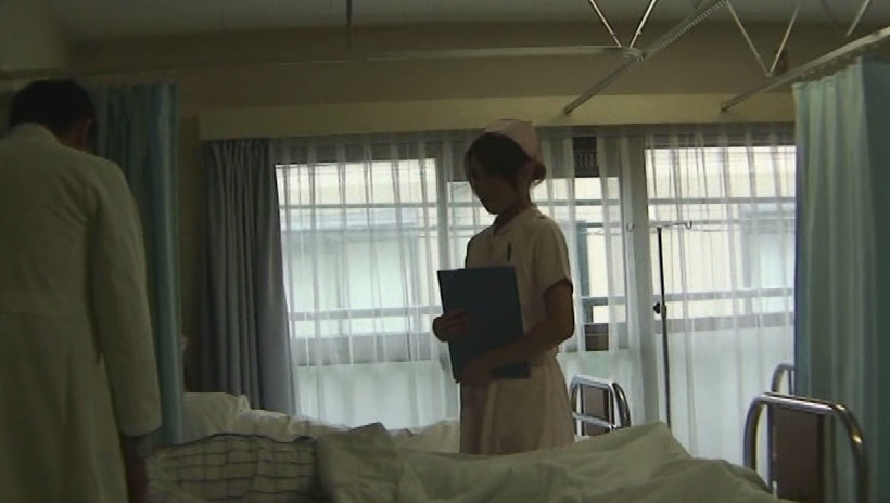 看護婦と病室でSEXできるか入院して試してみた 実録盗撮映像 画像1