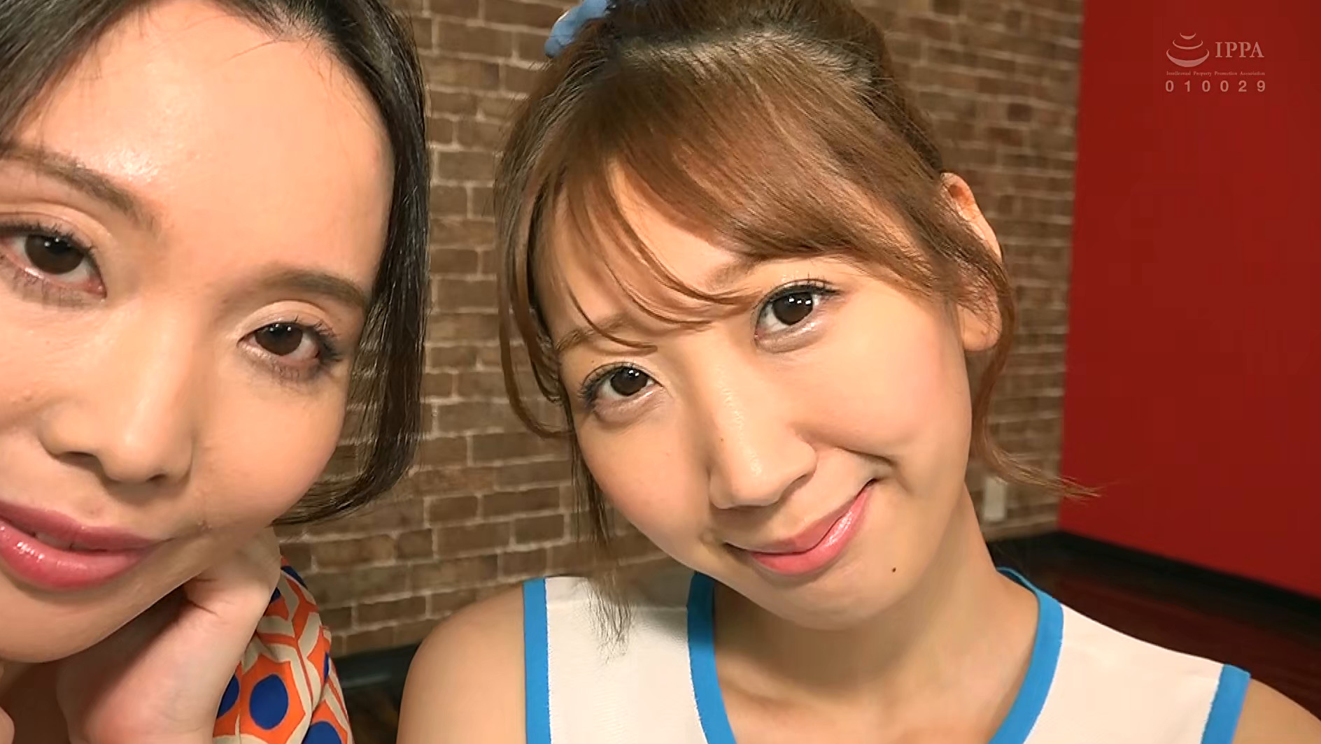 完全CFNM 全裸ですけべ椅子に拘束されフェザータッチ性感で全身焦らされながらフェラチオされ続ける 画像7