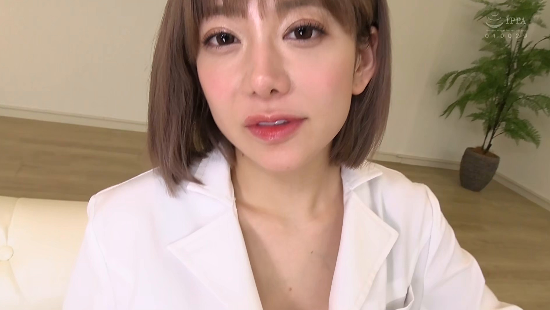 べろチュー手こき、バキュームフェラ、腿こきのフルコースで限界まで勃起させられたボクのち〇ぽ、最後はピストン騎乗位で中出しフィニッシュ! 画像1