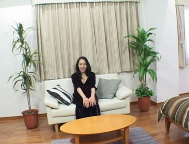 この熟女いやらしい! 喘ぎ、狂い、そして・・・牝の本能が今動き出す 今日だけはすべてを忘れさせて! 画像20