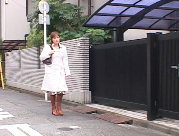 奥様欲情日記 こたつの中がスケベな匂いでいっぱいだ 下着もこんなに濡らしてッ だめよ課長さん 主人が起きちゃう・・・ 画像15